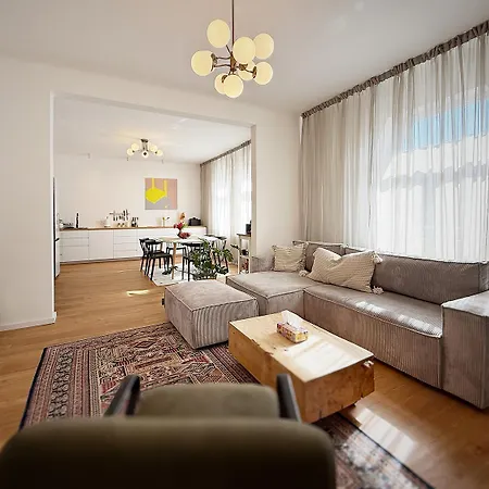 וילה Spacious In The Hearth Of With Outdoor Grill And Fireplace *